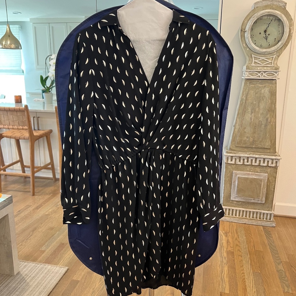 VELVET by Graham & Spencer Size M